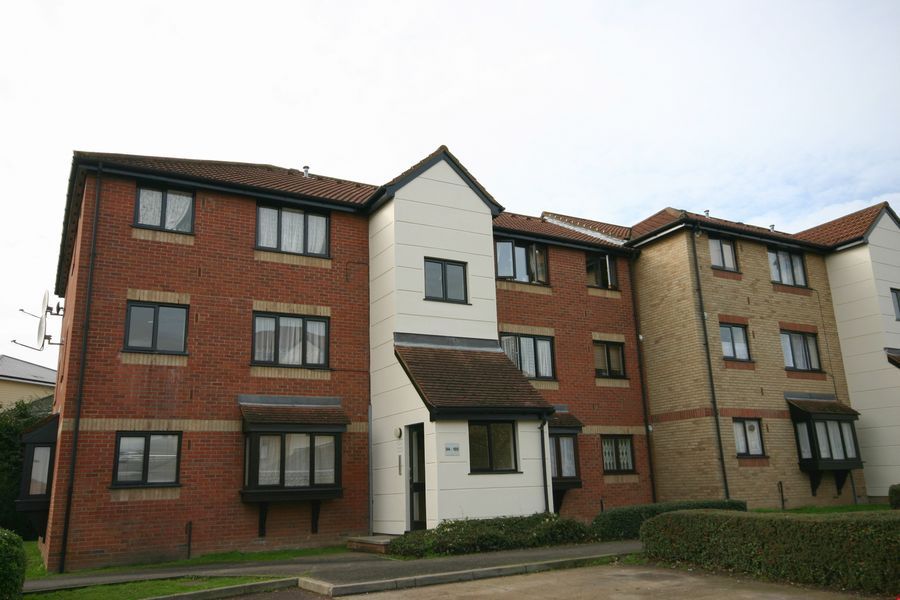 Magpie Close, Enfield, Middlesex, EN1 4JD