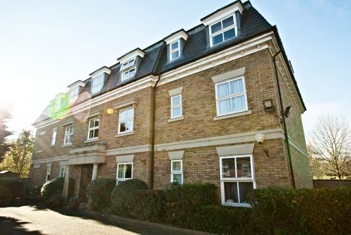 Frobisher Mews, Enfield, Middlesex, EN2 6UN