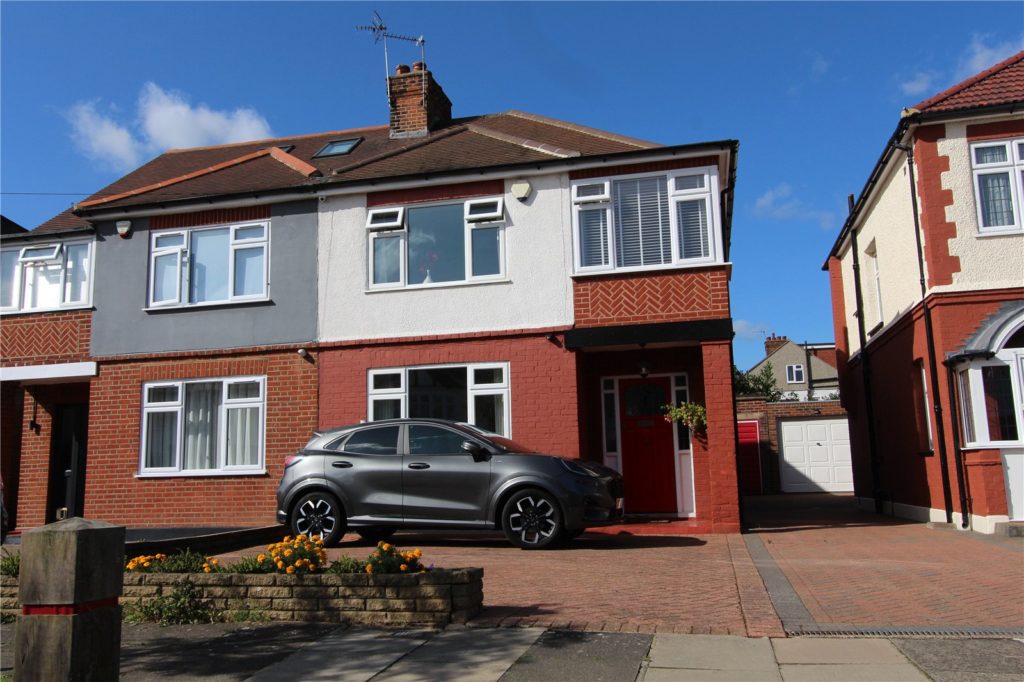 Carnarvon Avenue, Enfield, Middlesex, EN1 3DY