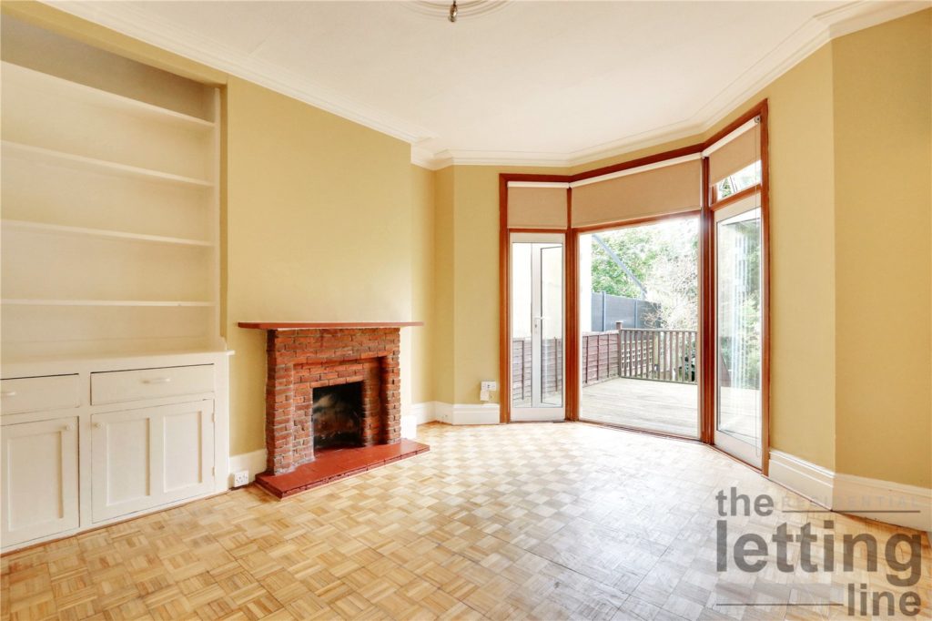 The Crest, London, N13 5JT